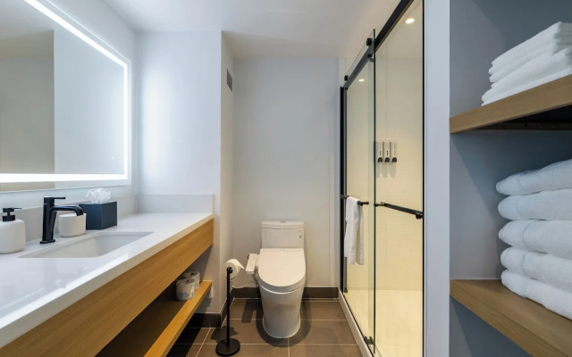 Hotel Mai Downtown Long Beach