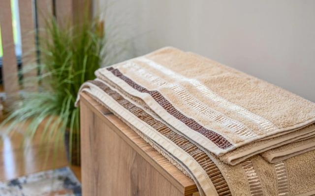 The White Horse Apartment 1