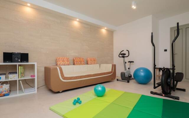 Luxury Villa Cinderella with Swimming Pool