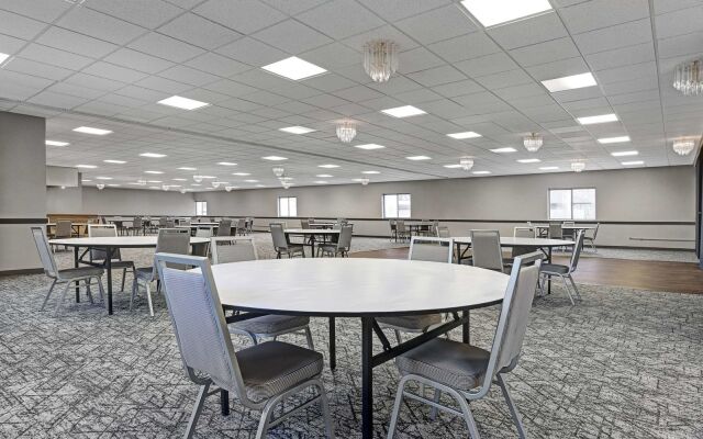 Country Inn & Suites by Radisson, Pierre, SD