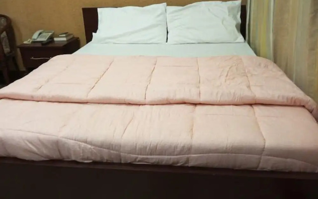 Howard Lodgings and Leisure