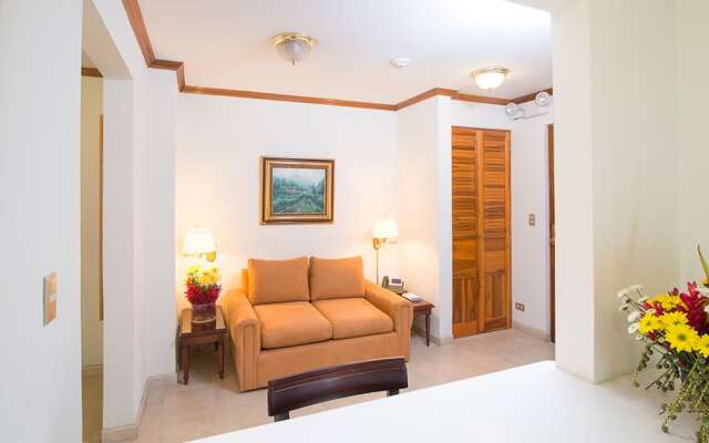 Villas Del Rio Luxury Suites