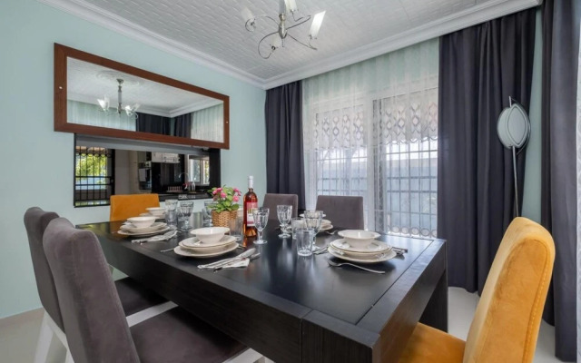 Capacious Villa With Private Pool in Antalya