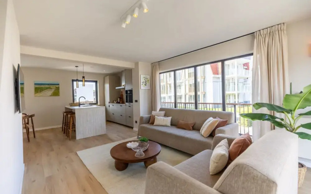 Modern Family Apartment With Balcony and Parking