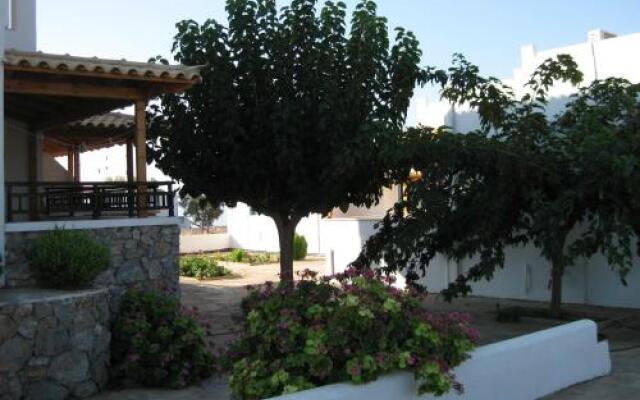 Maravelias House