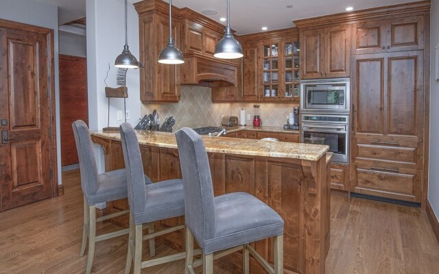 Cascade Village Condo