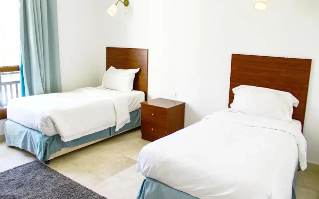 Stylish 2-bedroom Marina Escape