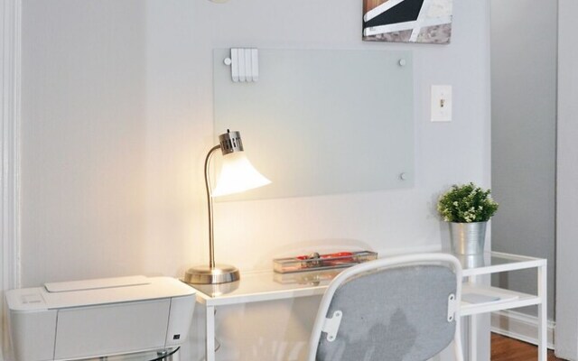 CH4 & CH8 - CapitolHill Fully Furnished Spacious 1BR