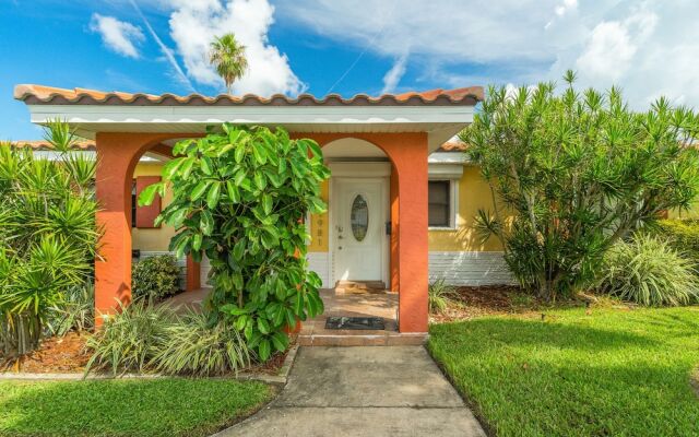 Seaside Sonata by Vtrips