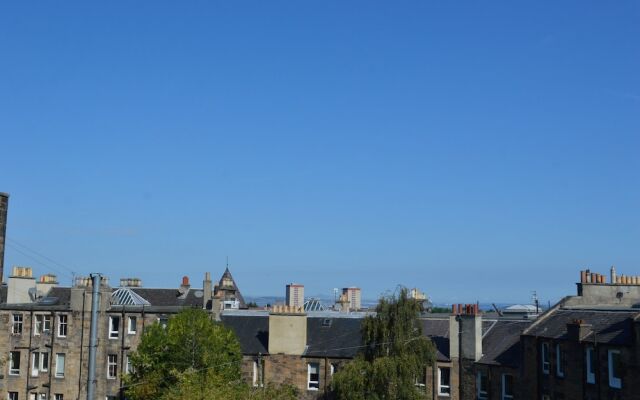 Bohemian 1 Bedroom Apartment in Edinburgh