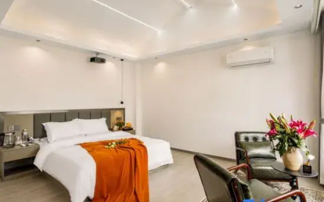 Dali Camellia Peninsula Homestay (Dali Ancient City)