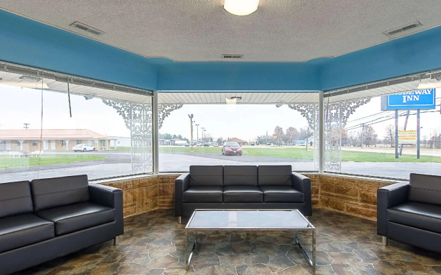 Highway Inn