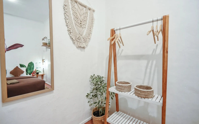 Snooze Guesthouse Yogyakarta - Hostel