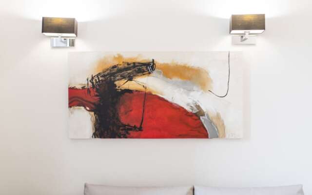 Royal Residence Charming 2 Bedroom - Talbot 3b