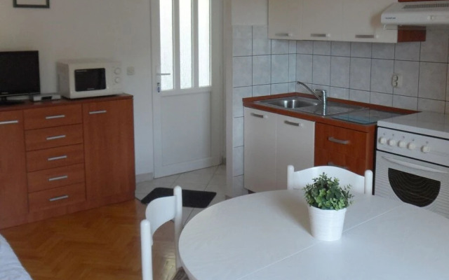 Mari - 40 m From sea - A1