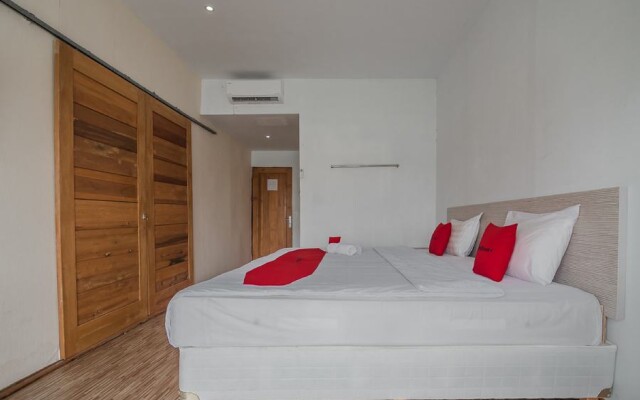 RedDoorz near Pantai Coastarina Batam