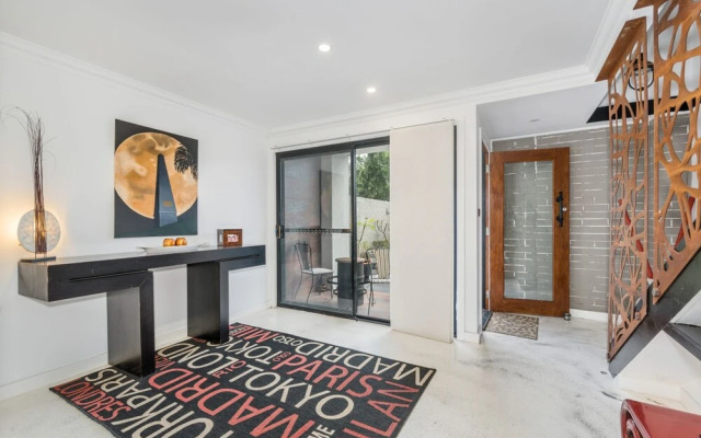 Urban Chic 3 BR House in Wickham