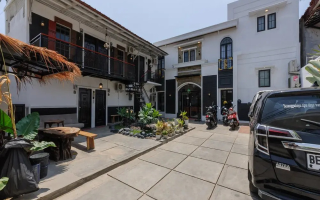 Urbanview Hotel Syariah House of Tuwuh by RedDoorz