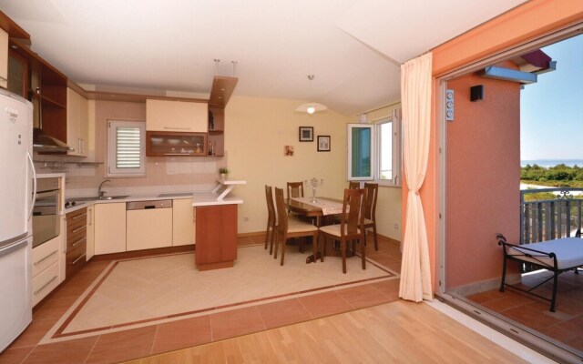 Beautiful Home in Split With Wifi and 2 Bedrooms