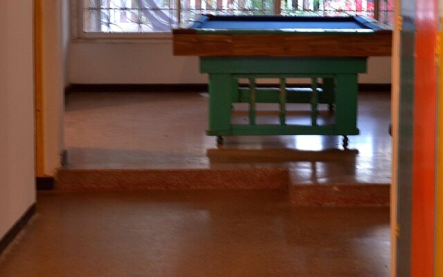 Color Hostel