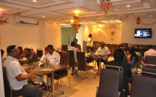 Hotel Sms Grand Inn