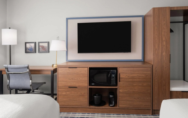 AmericInn by Wyndham Grand Forks