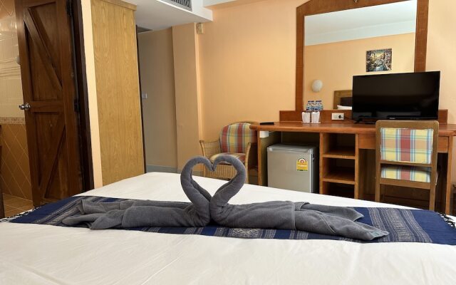 Nid Huahin Hotel