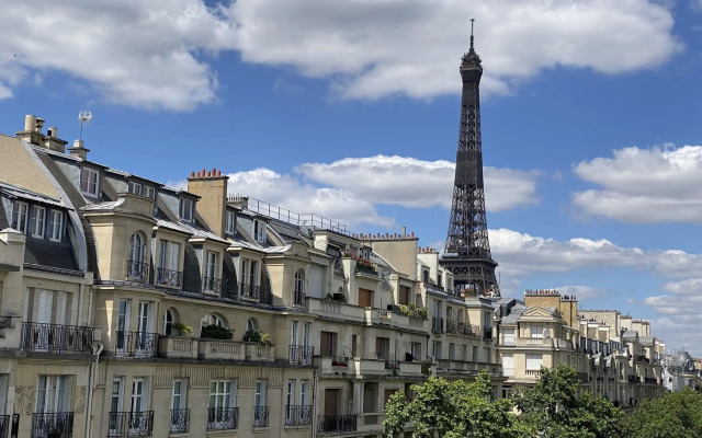 Hotel Le Cercle Tour Eiffel