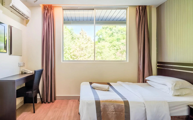 Goldenhill Hotel