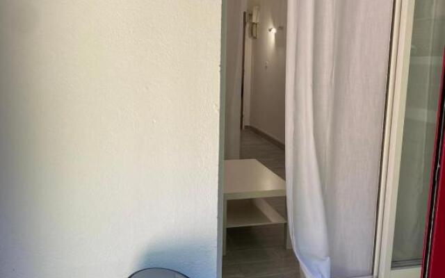 Beau studio dans résidence calme avec parking gratuit