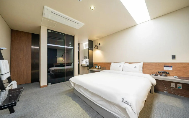 Louis Boutique Hotel
