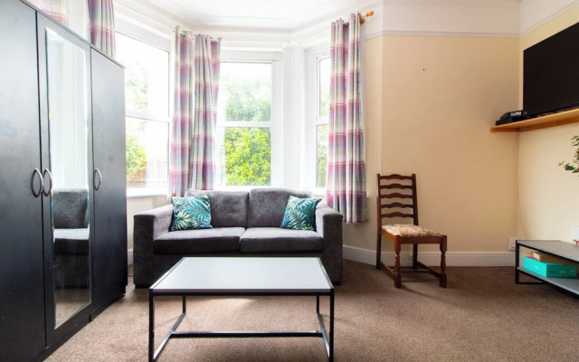 Thornbury Guest House Room 1