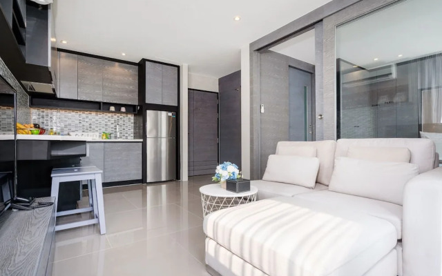 Premier Hill View Suite P708 at Citygate