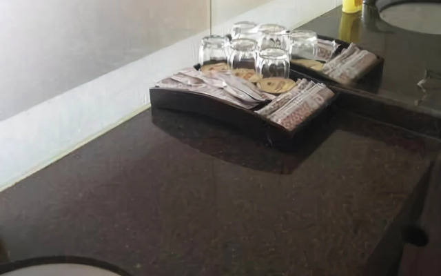 Tanghu Upark Hao Ting Hotel（Shuangliu Airport Store）