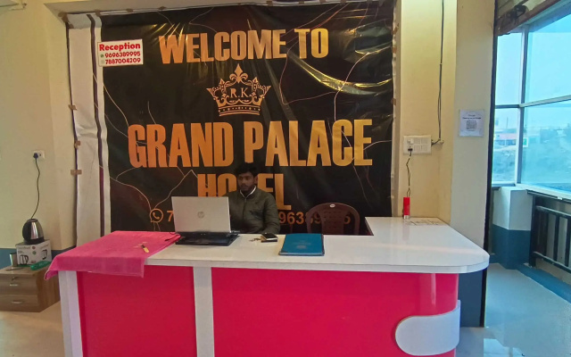 SPOT ON Grand Palace Hotel
