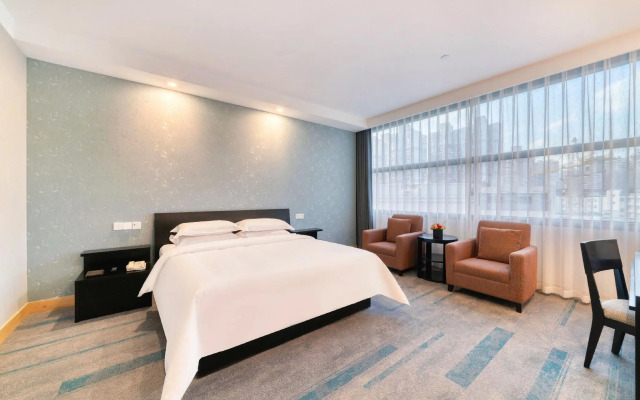 Hundred Centuries Hotel