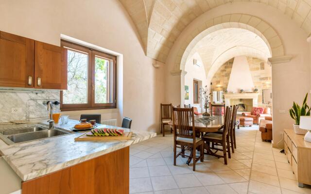 Masseria Le Giare In Carpignano Salentino