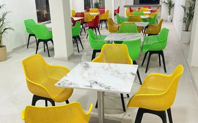 Apna Homes Stay and Hotel I Gurugram
