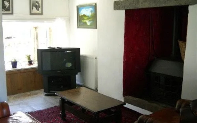 Sweetbriar Cottage B&B and Camping