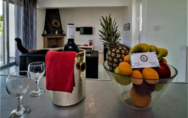 Xenos Villa 1 With Private Swimming Pool Near The Sea