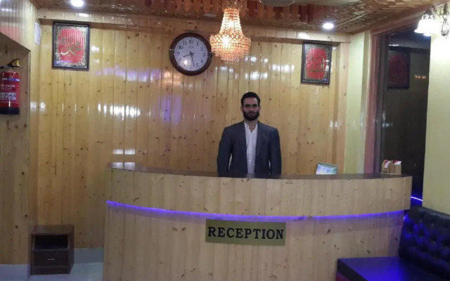 OYO 4529 Hotel Star of Kashmir