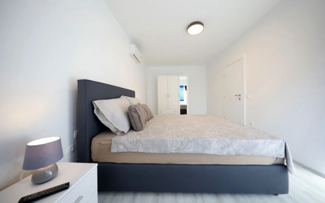 Beachfront apartments Zdrijac XI