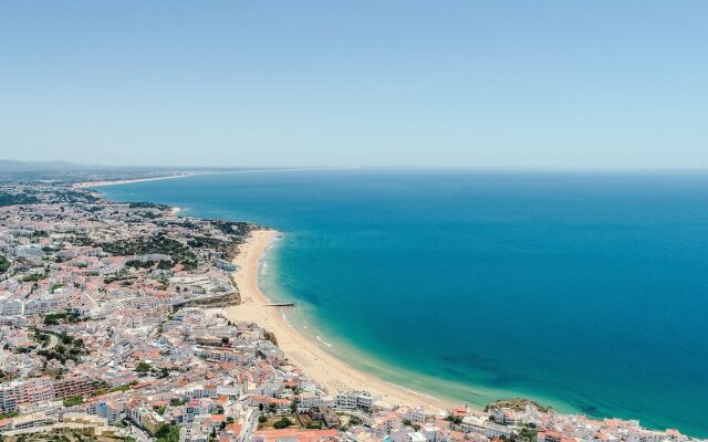 Sea view Apartment with 3 spacious Terraces & 2 Swimming pools