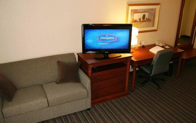 Hampton Inn & Suites by Hilton Toronto Airport