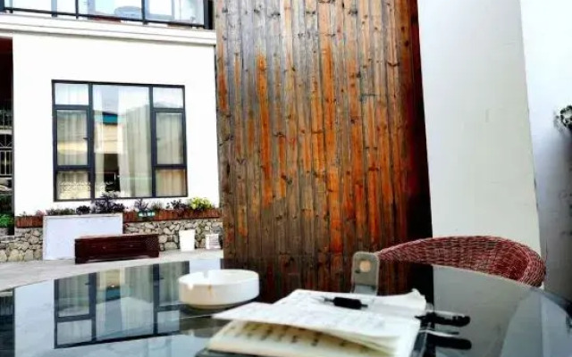 Deqing Shanyinju Country House