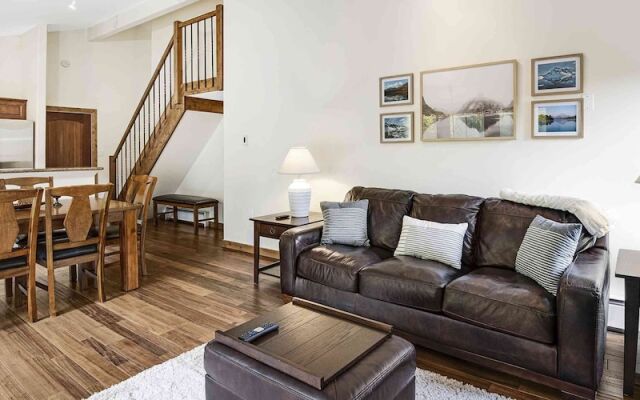 Timberfalls 1005 3 Bedroom Condo by RedAwning