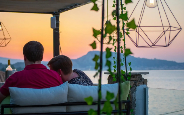 Agoulos Beach Hotel