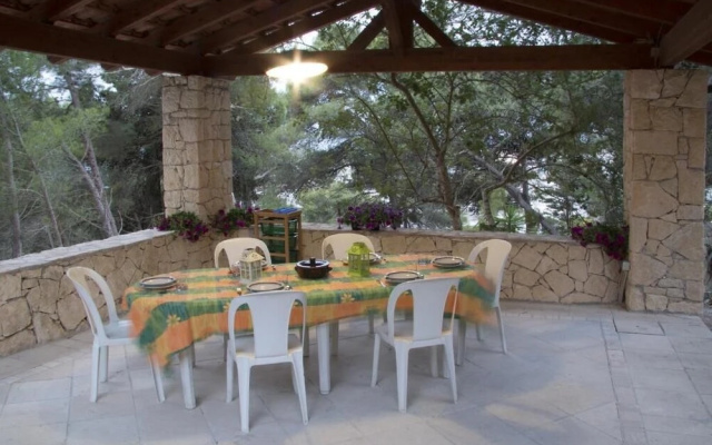 Trullo in the Wood