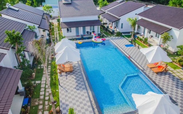 Anna Nguyen Resort Bungalow