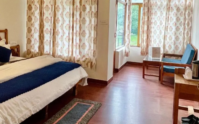Tourist Hotel